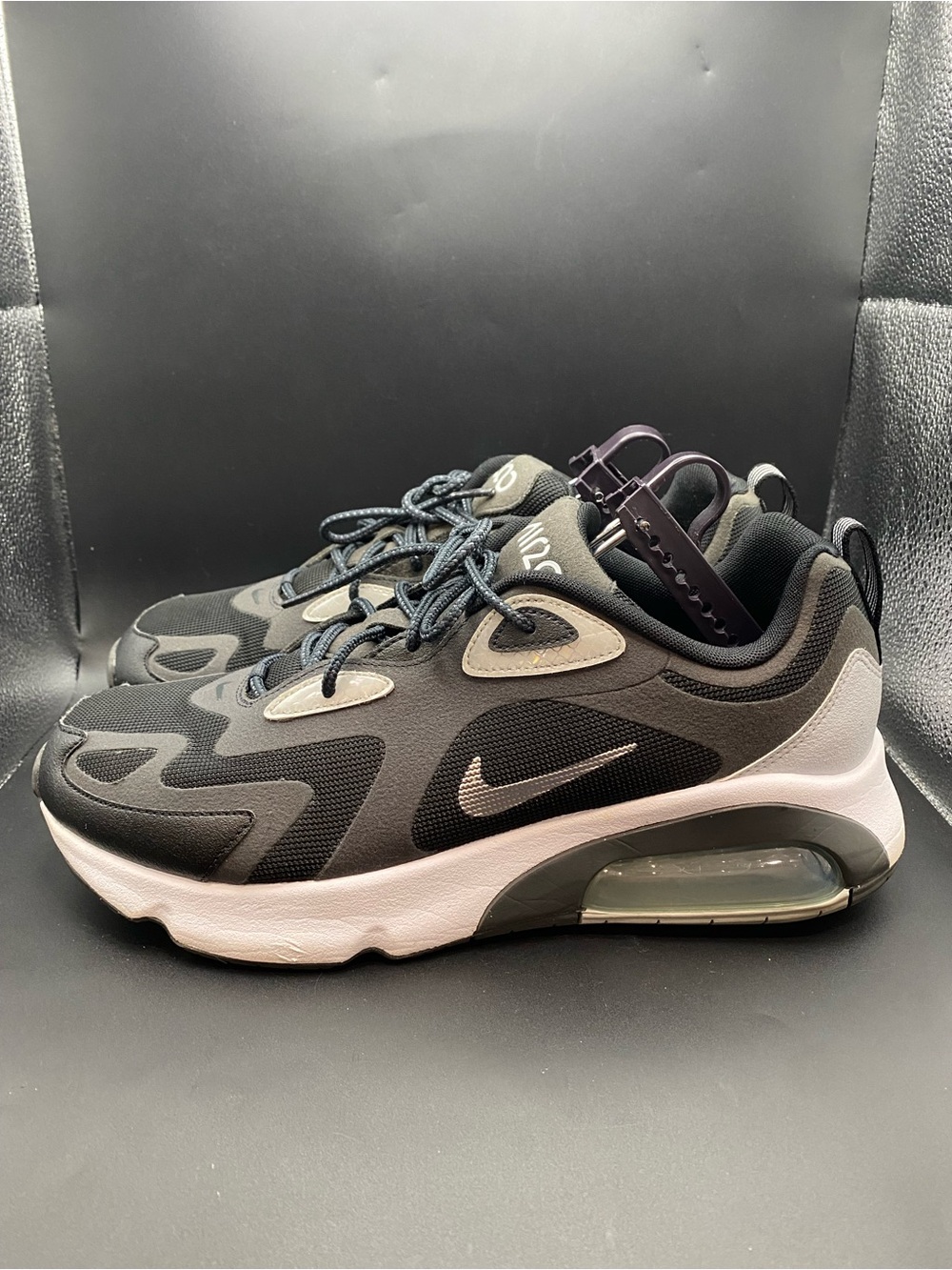 Nike Air Max 200 Mens Running Athletic Shoes 11 Black White BV5485-008